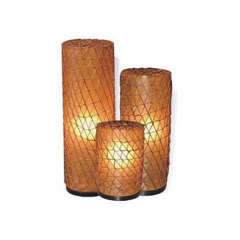 Round flamboyant table lamp