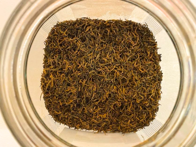 Golden Monkey, Extra Fancy Black Tea in a jar