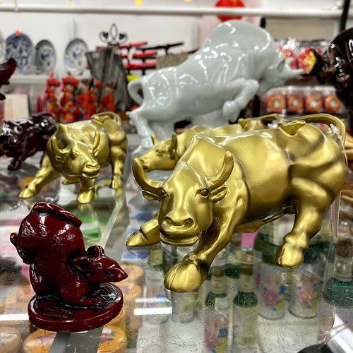 Ox and rat figurines