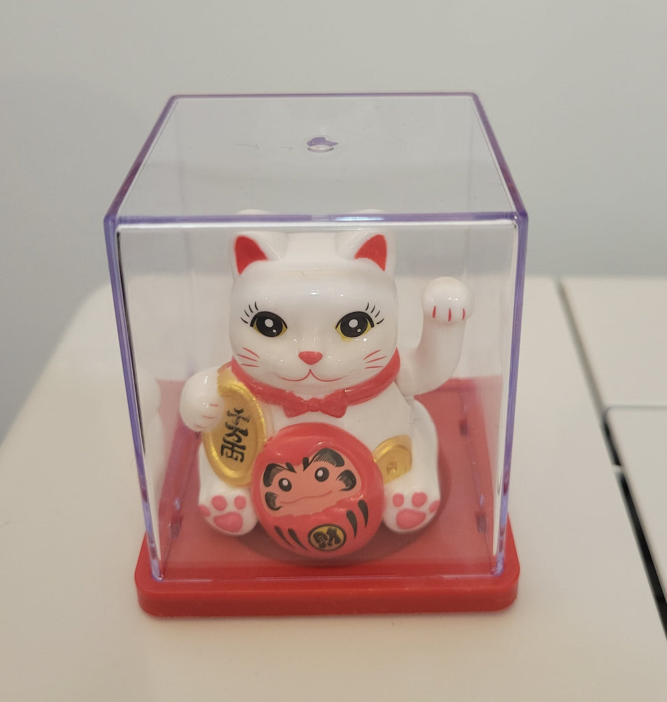 2.5 Inch Solar Waving Lucky Cat - White with Daruma