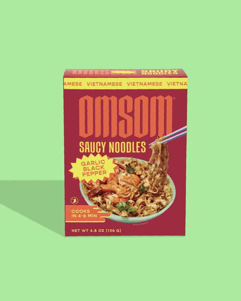 Omsom saucy noodles garlic black pepper