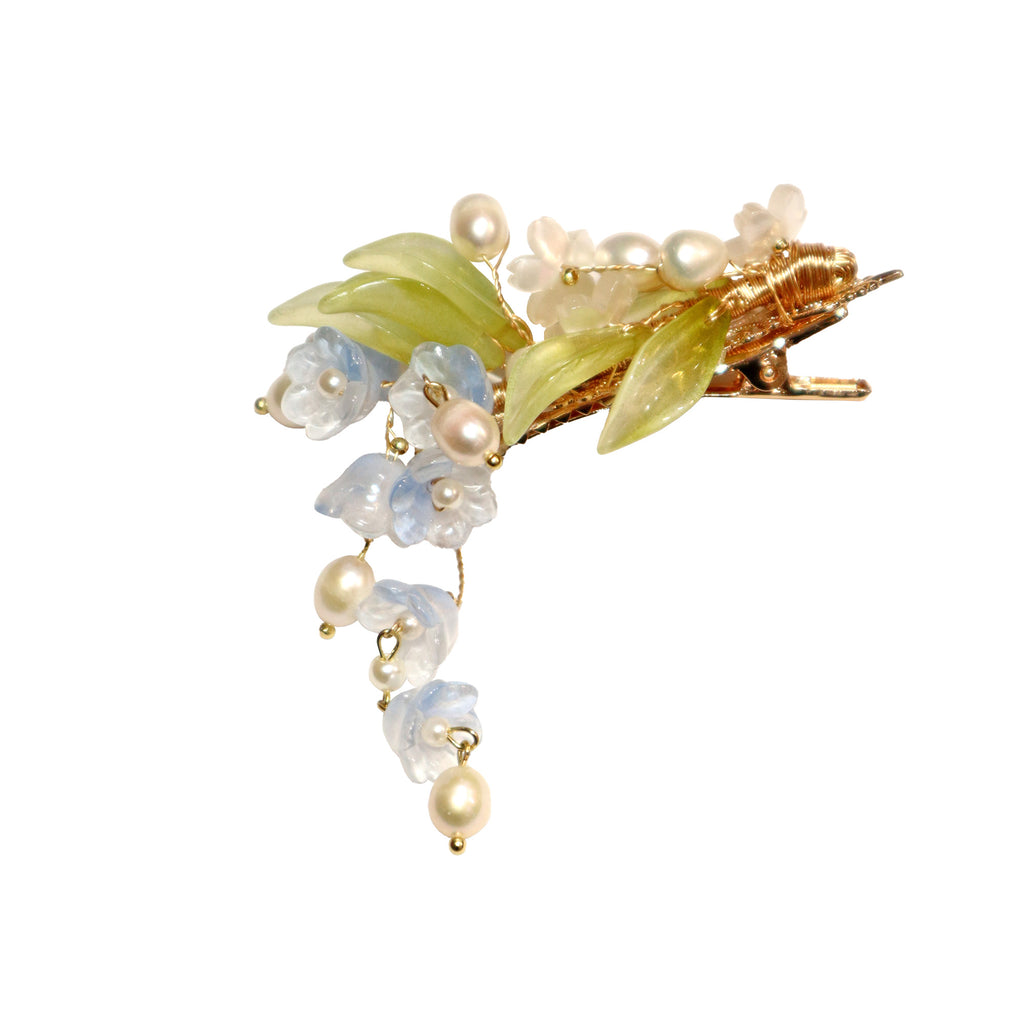 Hair Clip with White Flowers and Hanging Pearls
