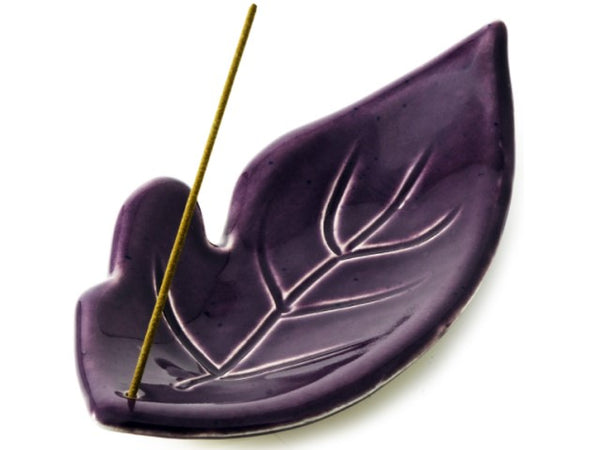 Plum leaf shaped holder