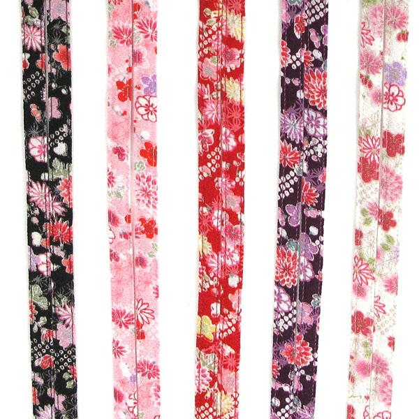 Floral shoelaces in black, pink, red, purple and white