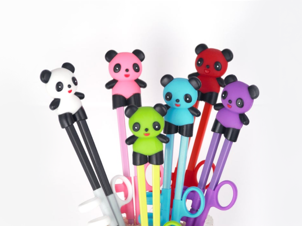 Item: FUJ-EC21  These BPA-free plastic practice chopsticks are the perfect utensil to help beginners learn how to use chopsticks the right way!  The ambidextrous design of the finger straps makes it suitable for both left or right handed learners The animal silicone topper comes off and can be used as chopsticks rest Chopstick length 7" Overall length 9.5"