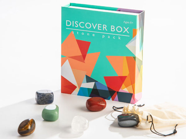 Discover a range of crystals in this fun, informative stone pack! Six genuine stones are described in an easy-to follow chart inside the box so you can learn about their scientific and healing properties. Carry the stones in the muslin bag included in the kit, or keep them snug in the box for all of your adventures!  Geared toward children 8+ featuring easy to read, lively language Stones included: Sodalite Red jasper Clear quartz Hematite Aventurine Tiger eye Size: 5.25″ x 4.5″ x 1″